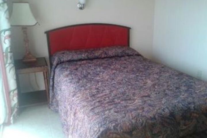 Room 13 of 25