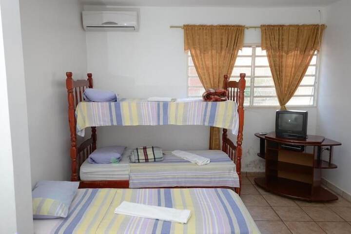 Room 10 of 34