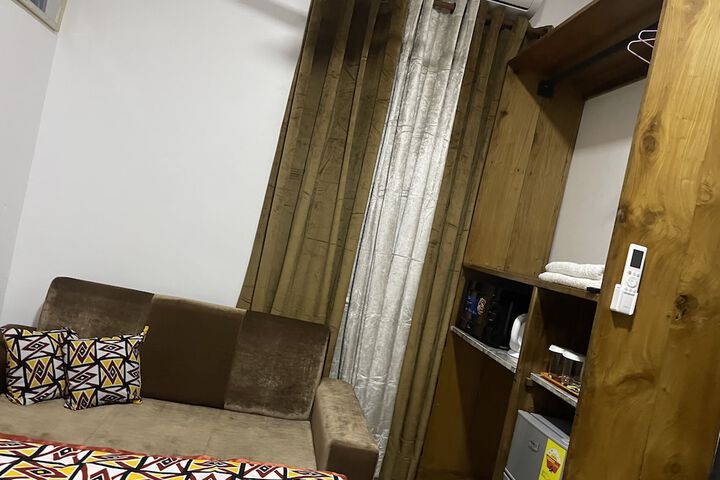 Room 25 of 165