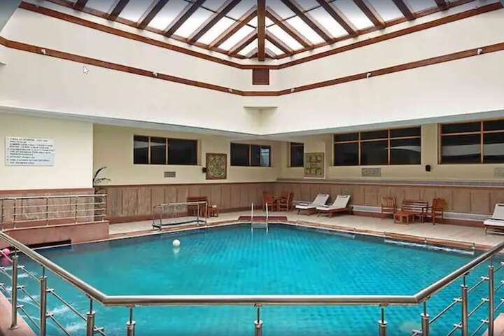 Pool Hotel