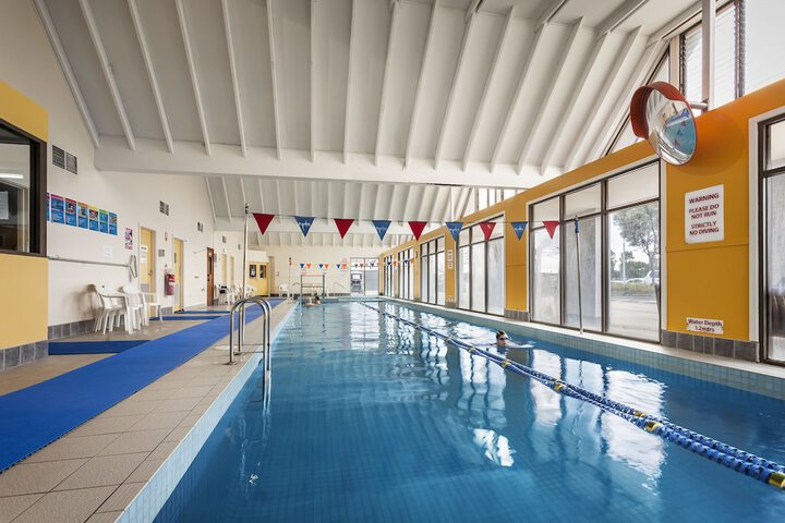 Hotel Pool