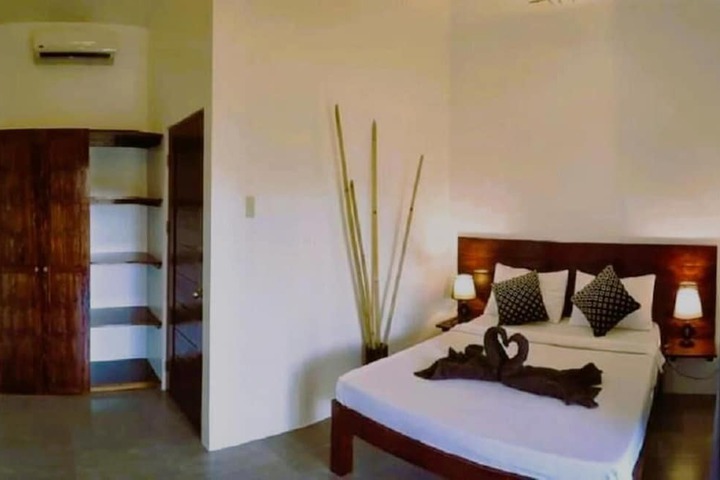 Room 6 of 45
