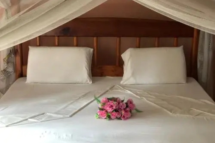 Room 3 of 21