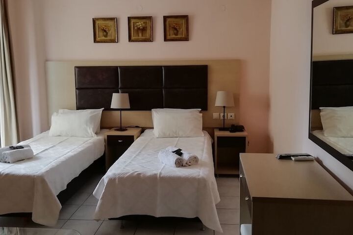 Room 14 of 49