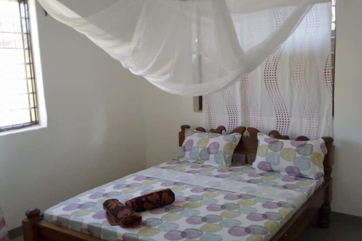 Room 5 of 38