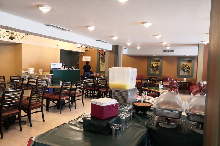 Dining Photos