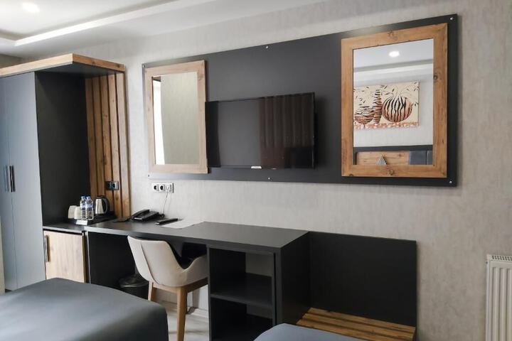 Room 14 of 24