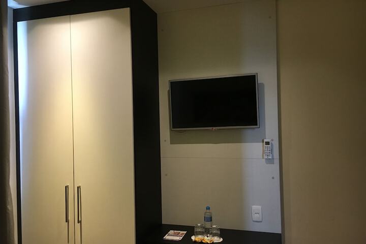 Room 18 of 43