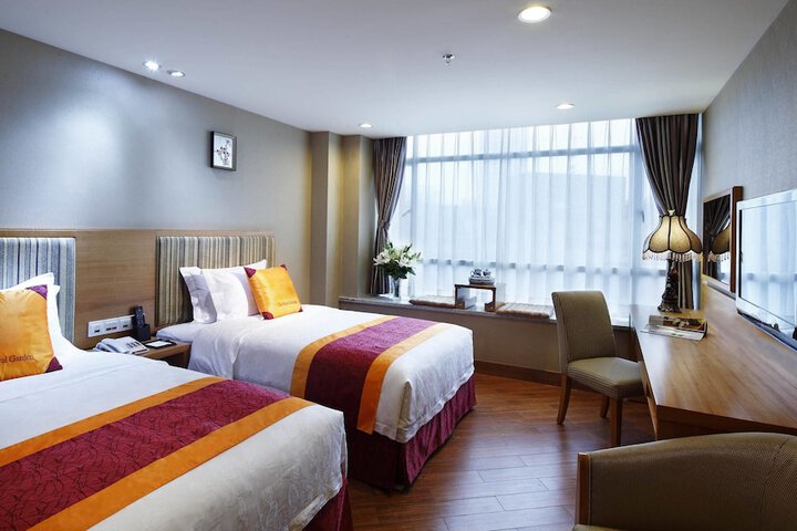 Room 13 of 47
