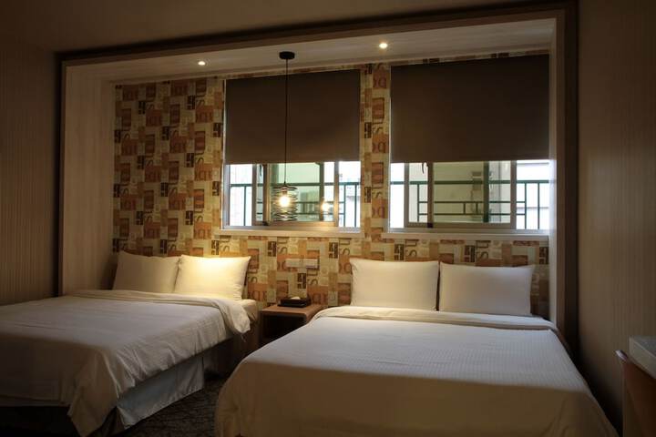Room 9 of 203