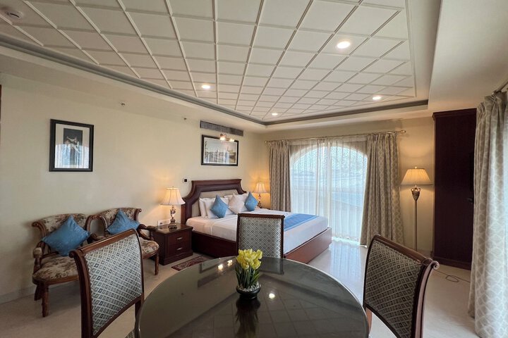 Room 21 of 164