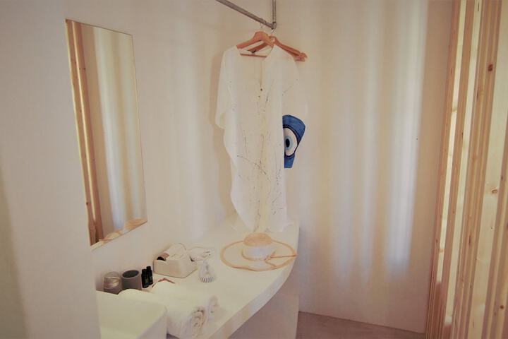 Room 8 of 32