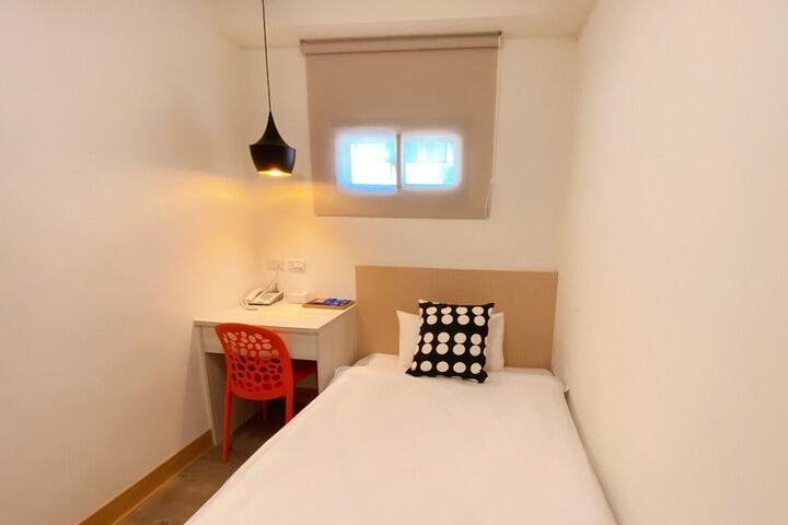 Room 7 of 55