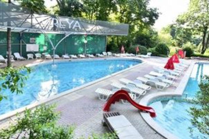 Pool 34 of 45