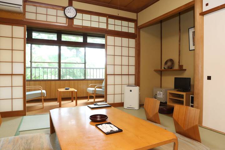 Room 14 of 91