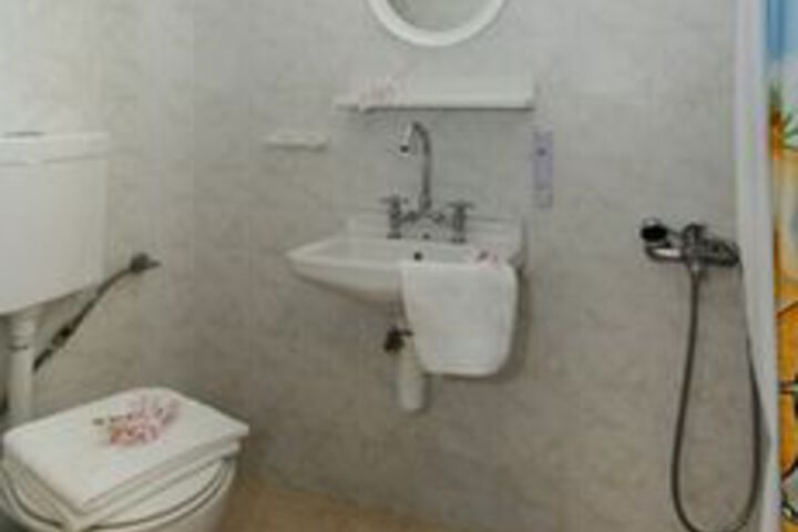 Room 19 of 58
