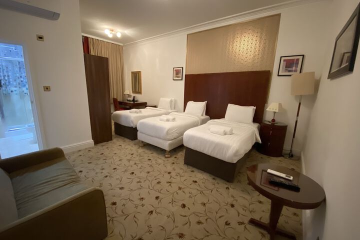 Room 12 of 19