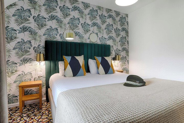 Room 75 of 191