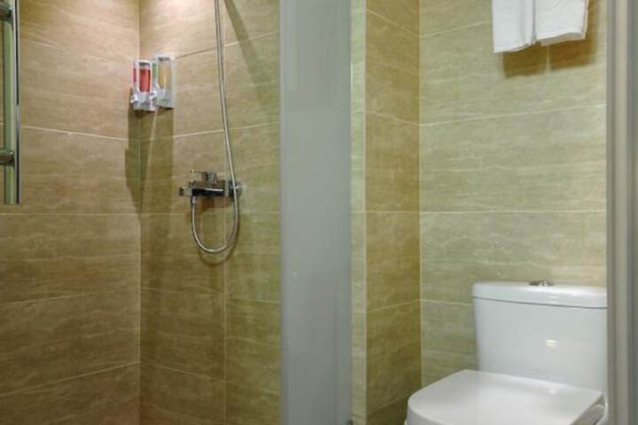 Room 20 of 31