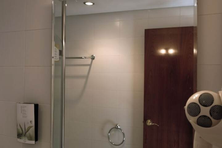 Room 9 of 45