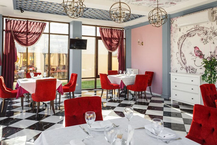 Dining 60 of 75