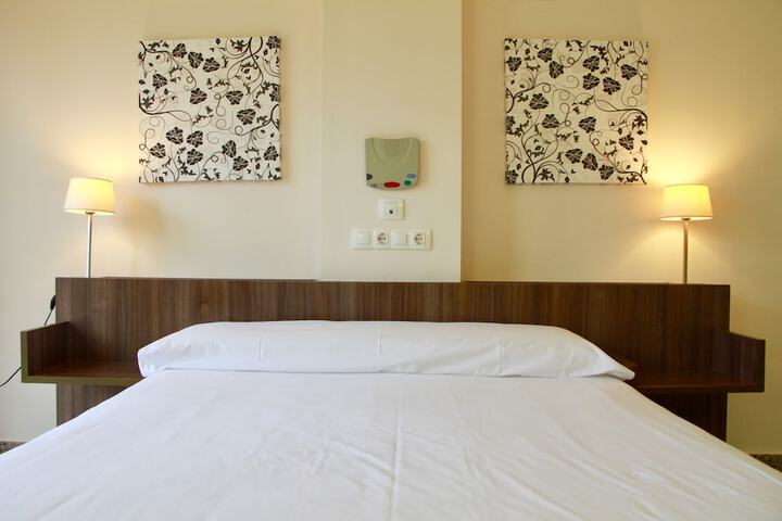 Room 5 of 38