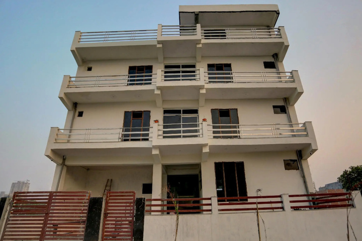 Oyo 74435 Hotel Black Bird
