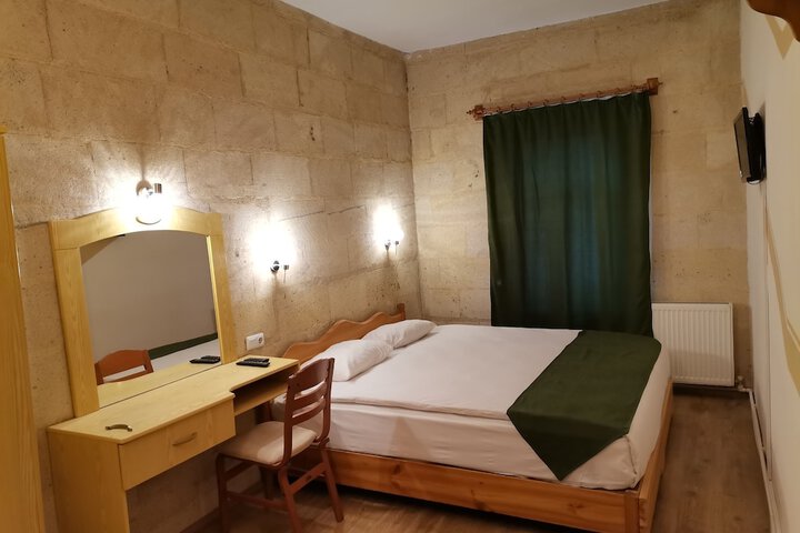 Room 6 of 50