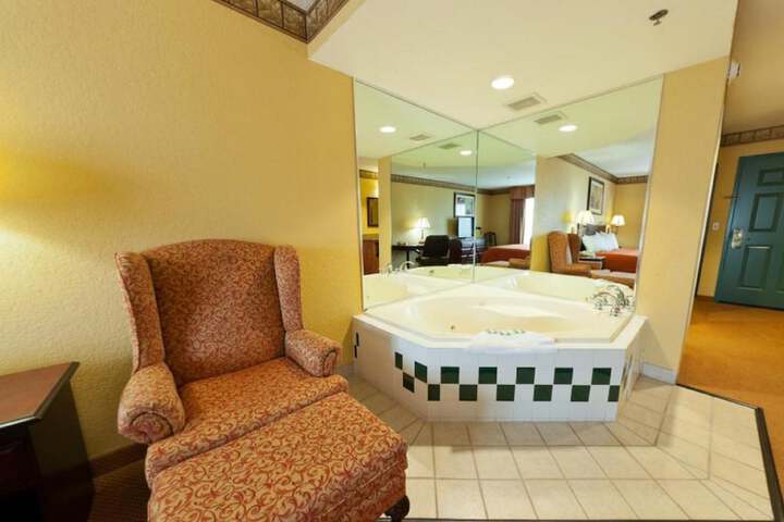 Jetted tub