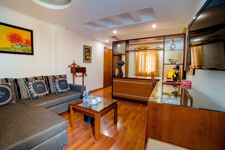 Room 6 of 39