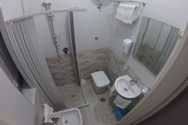 Room 21 of 39