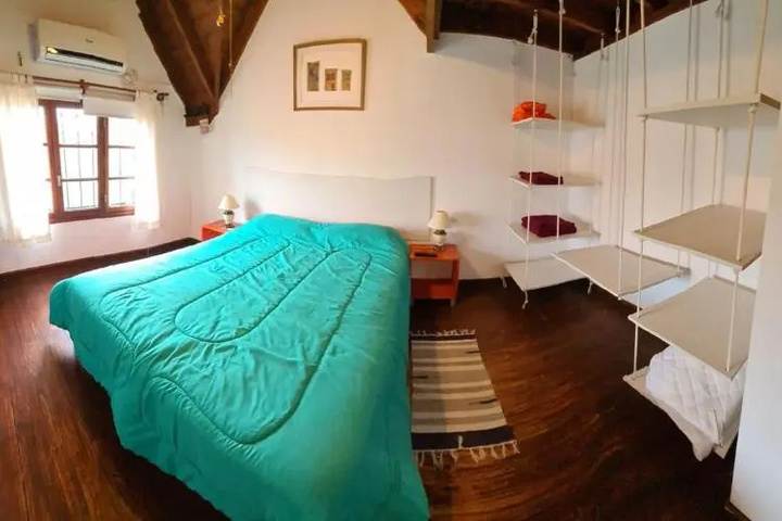 Room 6 of 17