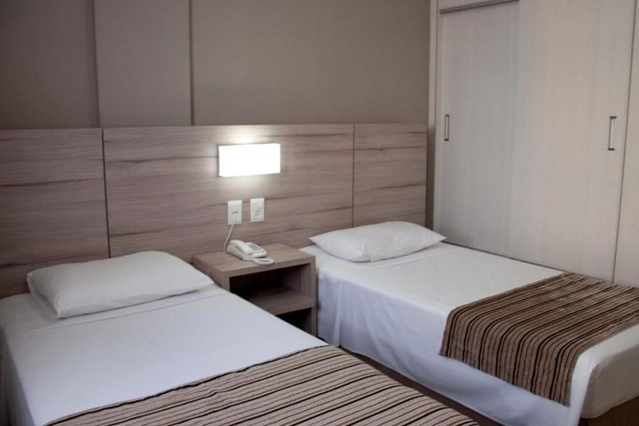 Room 9 of 36