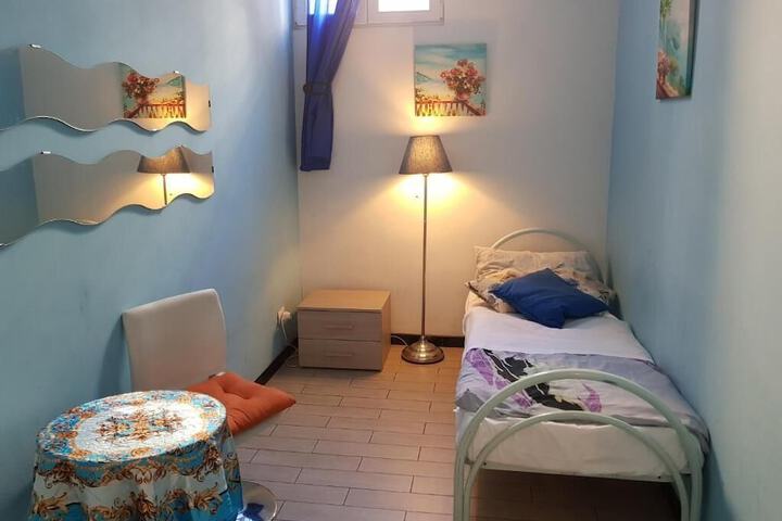 Room 30 of 51