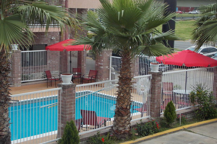Pool 14 of 128