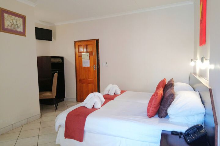 Room 30 of 87