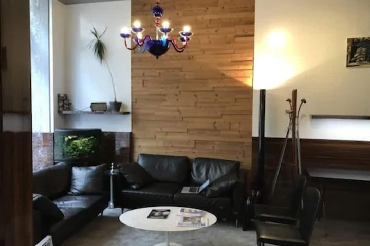 Guest Lobby