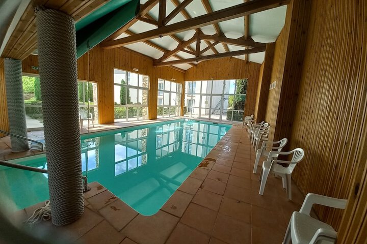 Pool 20 of 48