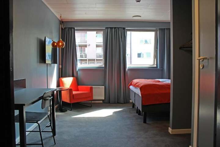 Room 8 of 47