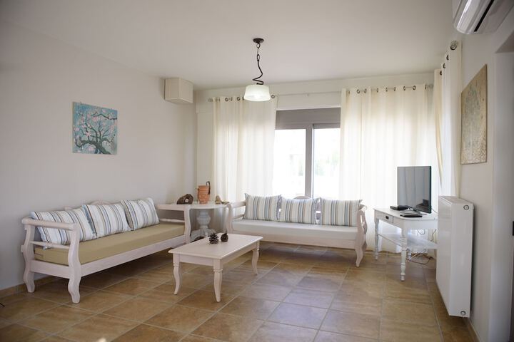 Room 9 of 15