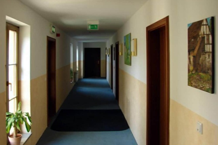 Ballroom/Hall 6 of 7