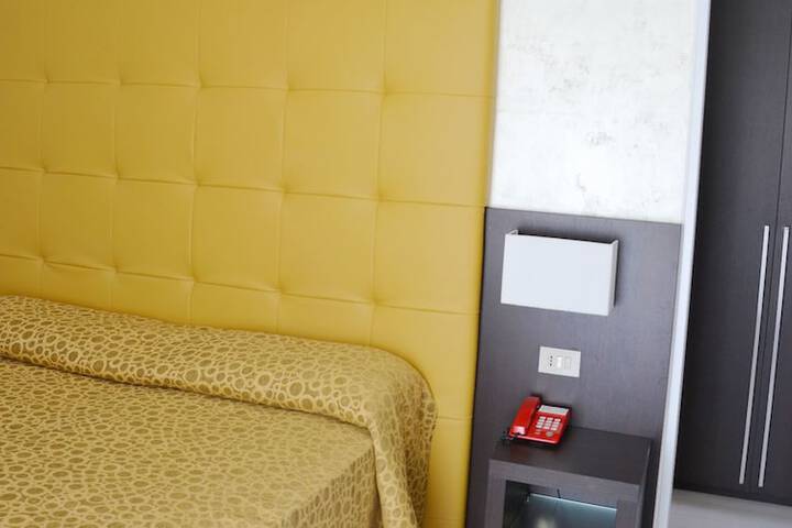 Room 7 of 39