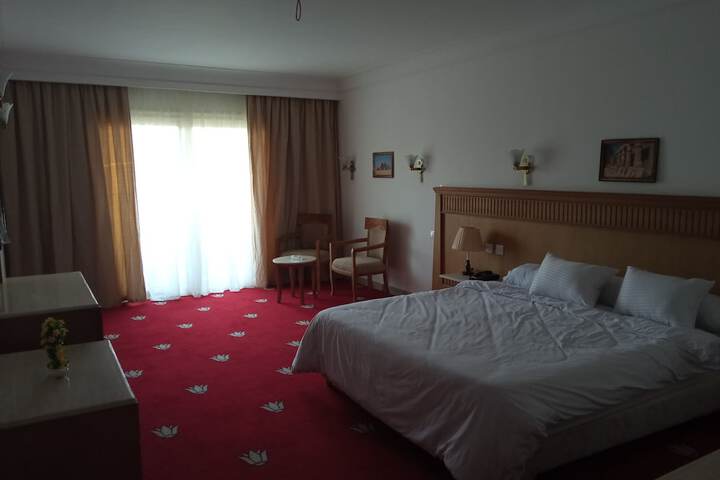Room 16 of 109