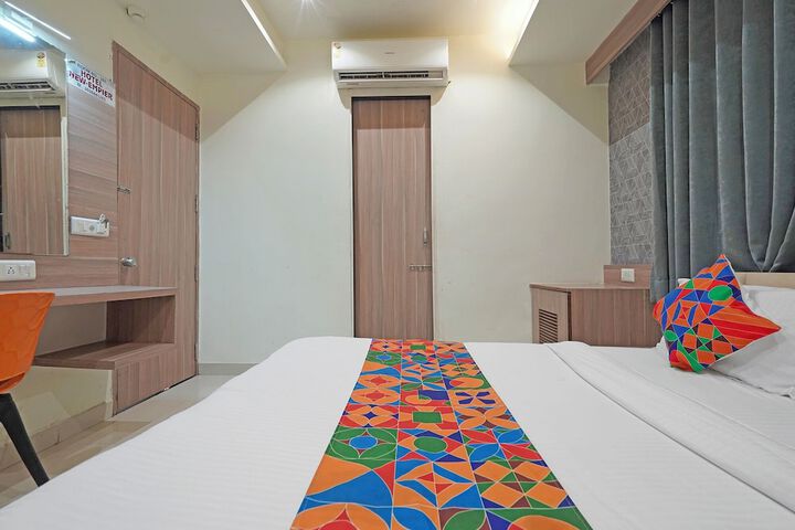 Room 9 of 27