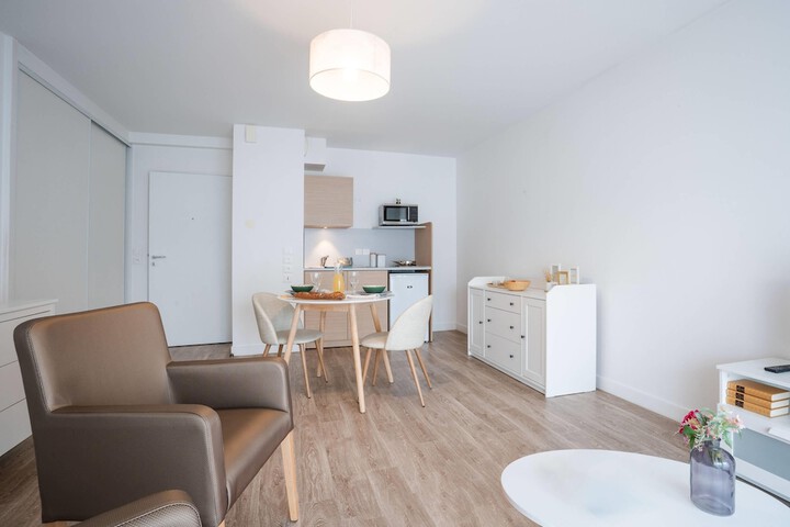 Room 15 of 27