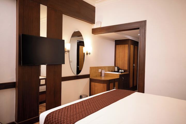 Room 13 of 67