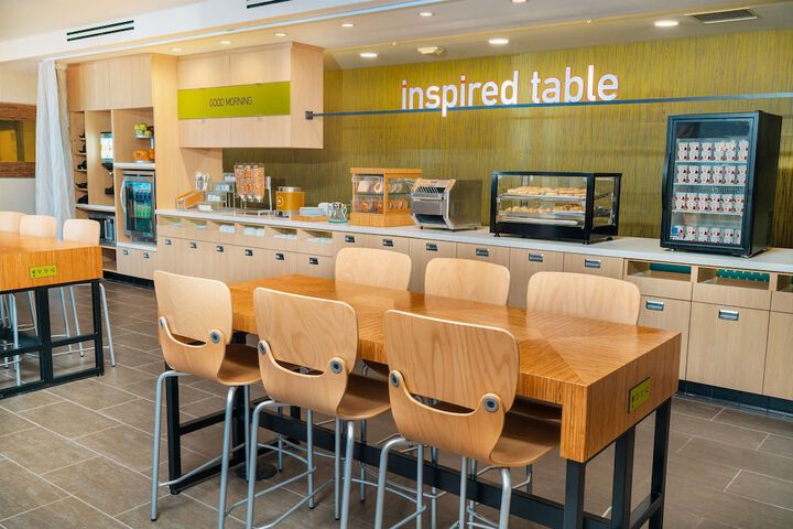 Breakfast area
