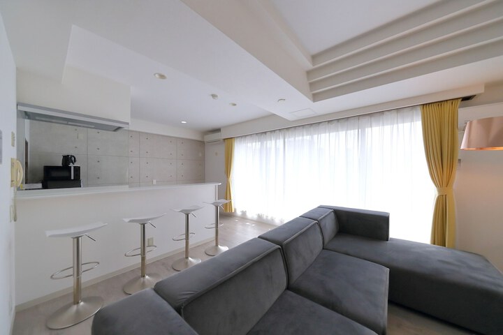 Room 2 of 16