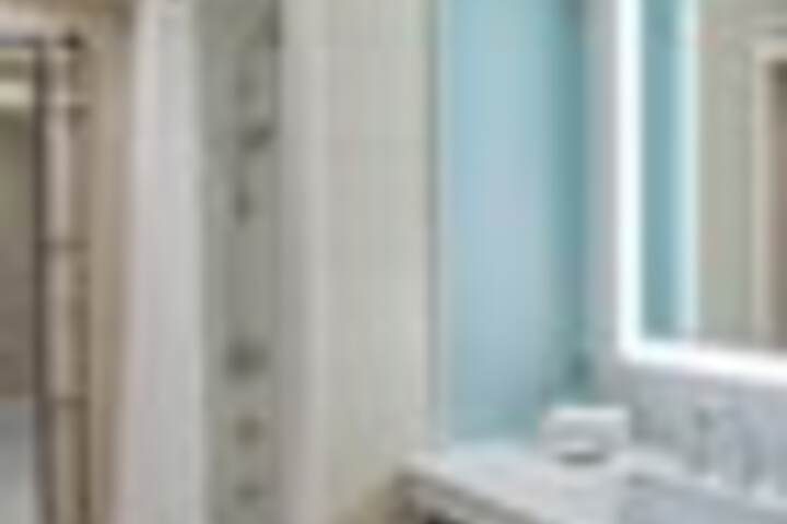 Room 95 of 285