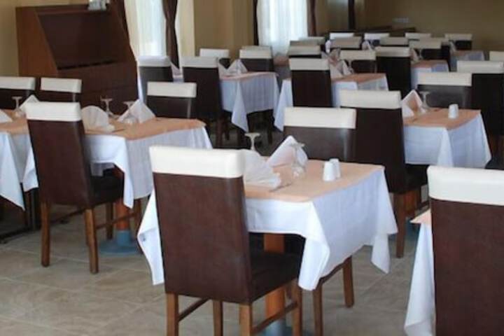 Dining Photos